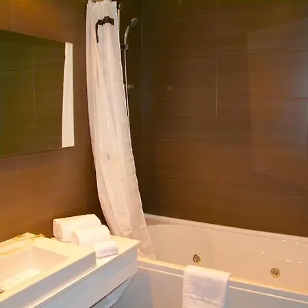 E7 Deluxe Apartment